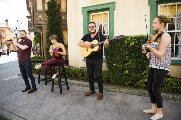 Acoustic Band UK Epcot